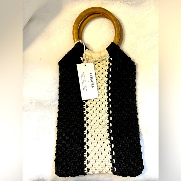 Curateur Handbags - Crater Black and White Macrame Purse